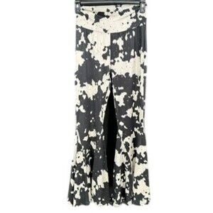 Sterling Creek Cow Print Bell Bottoms Size Medium Stretch Flare Cows Come Home B